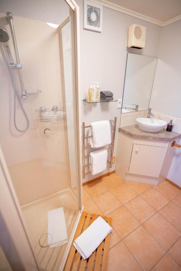 Alpine Rock B&B Te Anau Εξωτερικό φωτογραφία