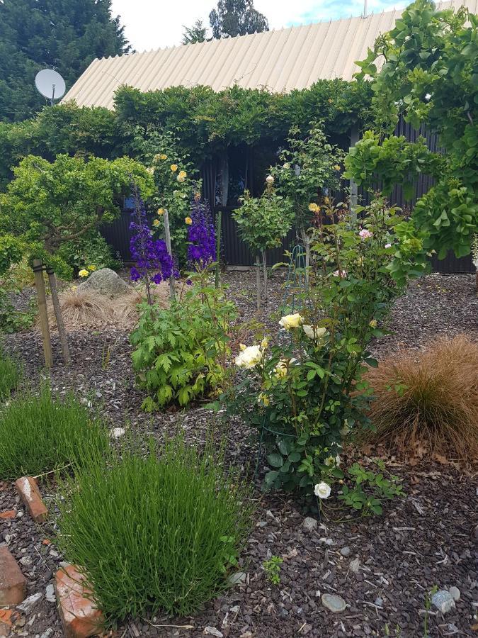 Alpine Rock B&B Te Anau Εξωτερικό φωτογραφία