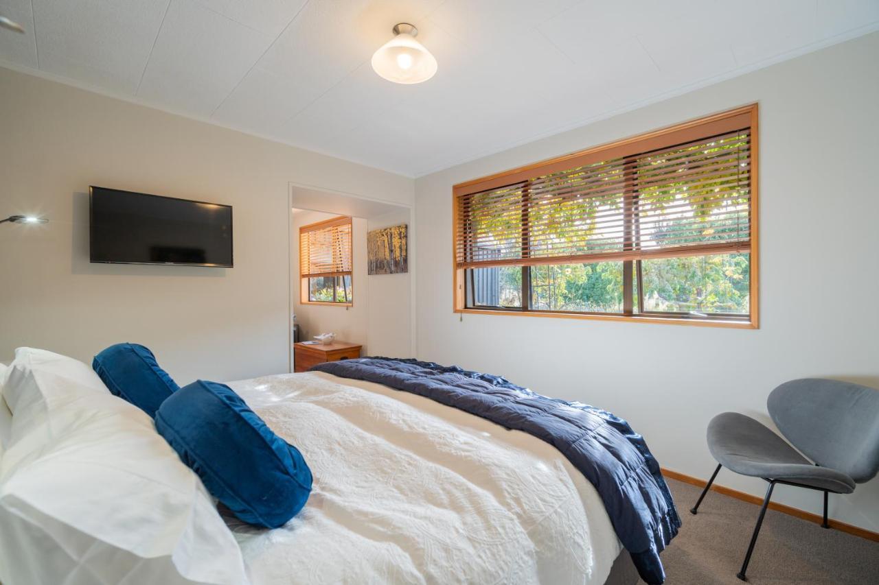 Alpine Rock B&B Te Anau Εξωτερικό φωτογραφία